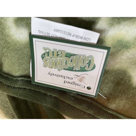 Beautiful New Throw 50 by 65 inches "Let Heaven and Nature Sing #628 - Picture 6 of 6